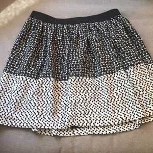 NWT Kensie Black and white dot skirt